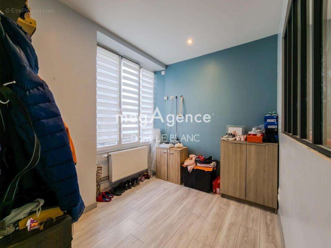 Maison familiale rénovée au cœur de Voves - photo 9