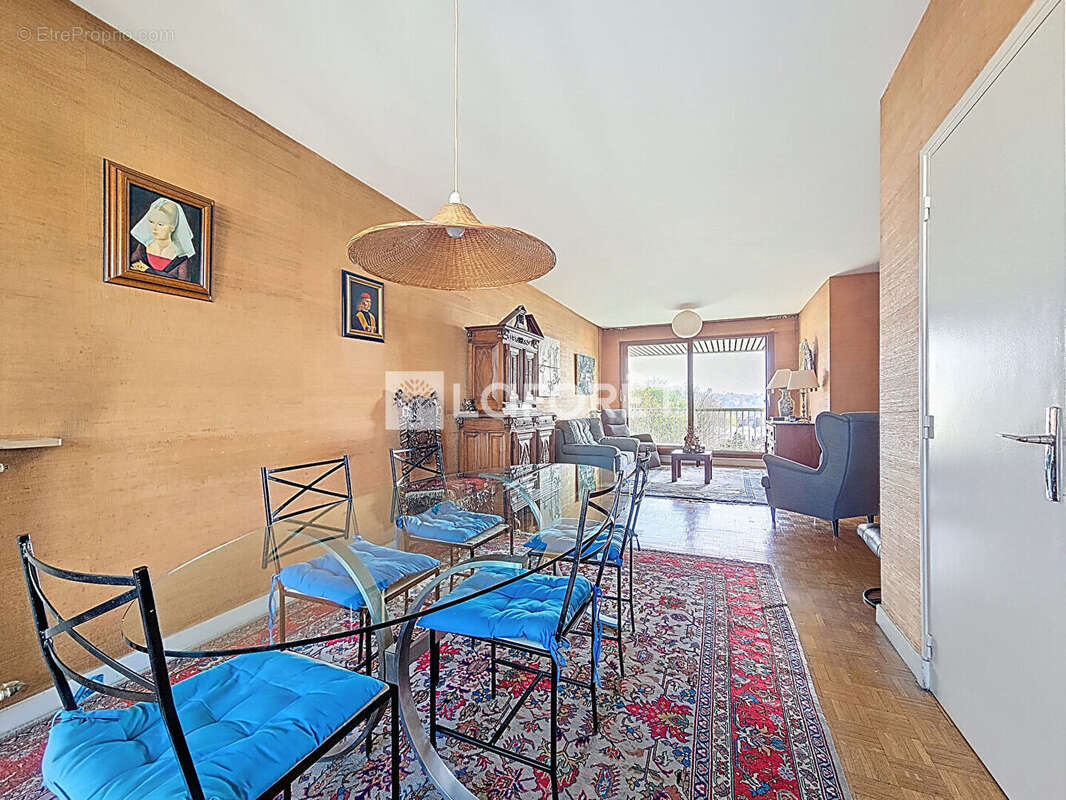 Appartement à BOURG-LA-REINE