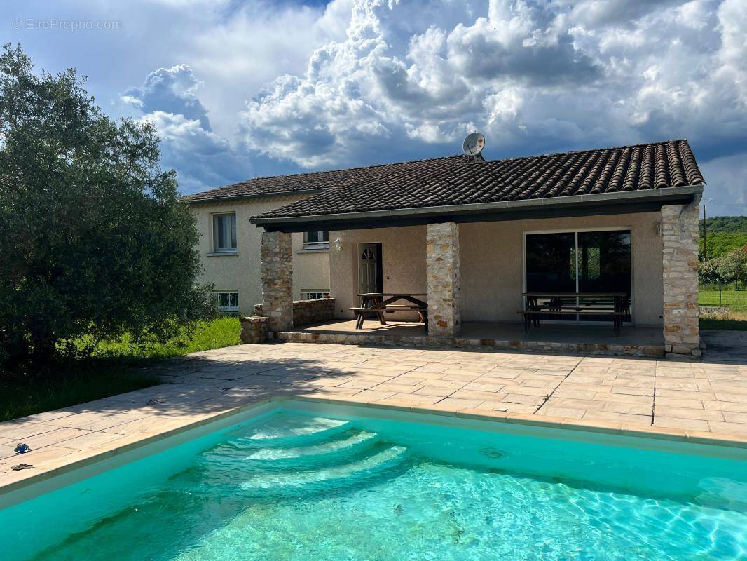 Maison à BERRIAS-ET-CASTELJAU