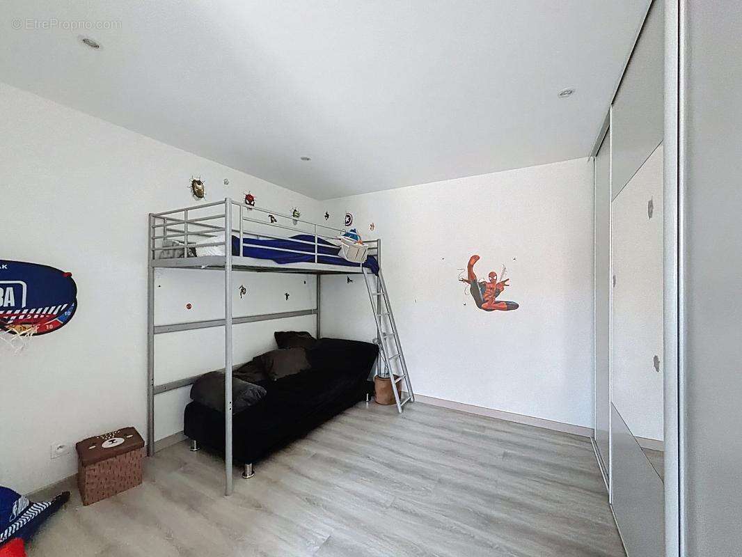 Appartement à GRIGNY