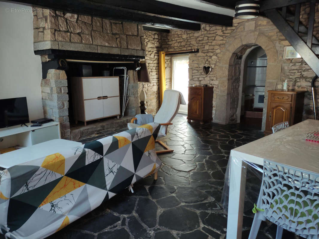 Séjour - Maison à SAINT-CARADEC-TREGOMEL