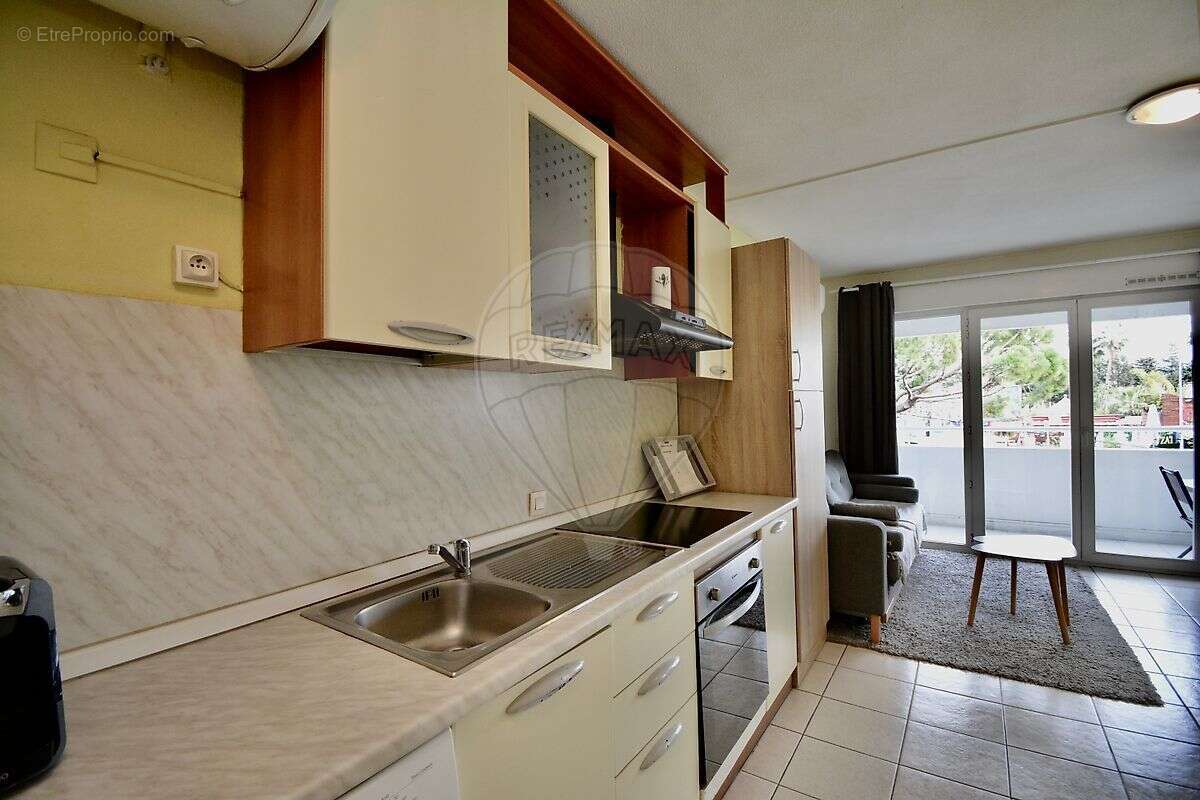 Appartement à VILLENEUVE-LOUBET
