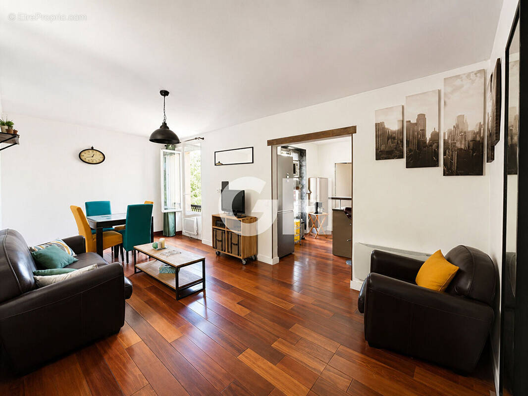 Appartement à PARIS-11E