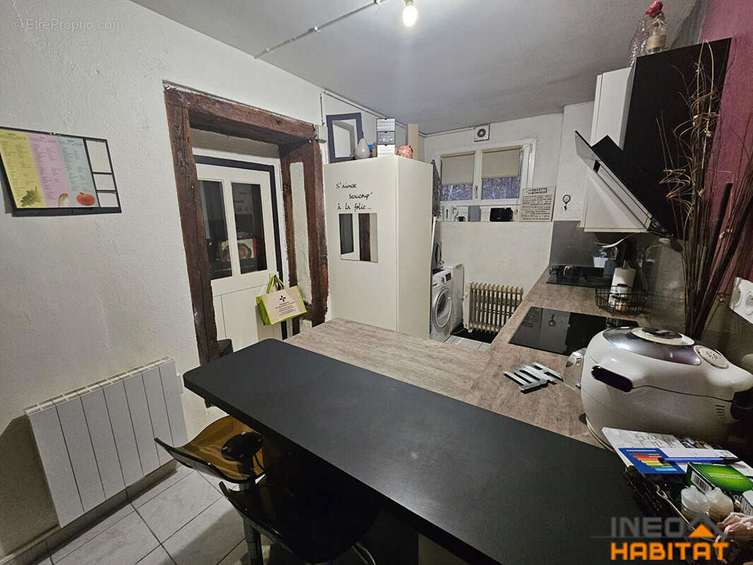 Maison à MONTREUIL-LE-GAST