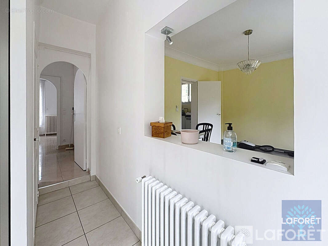 Maison à SAINT-MAUR-DES-FOSSES