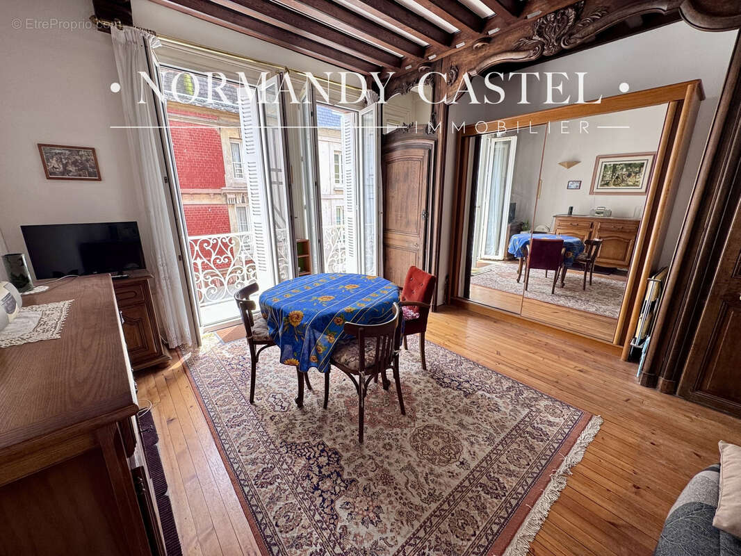 Appartement à TROUVILLE-SUR-MER