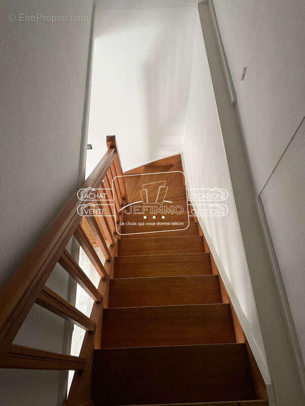 Appartement à JOUE-SUR-ERDRE