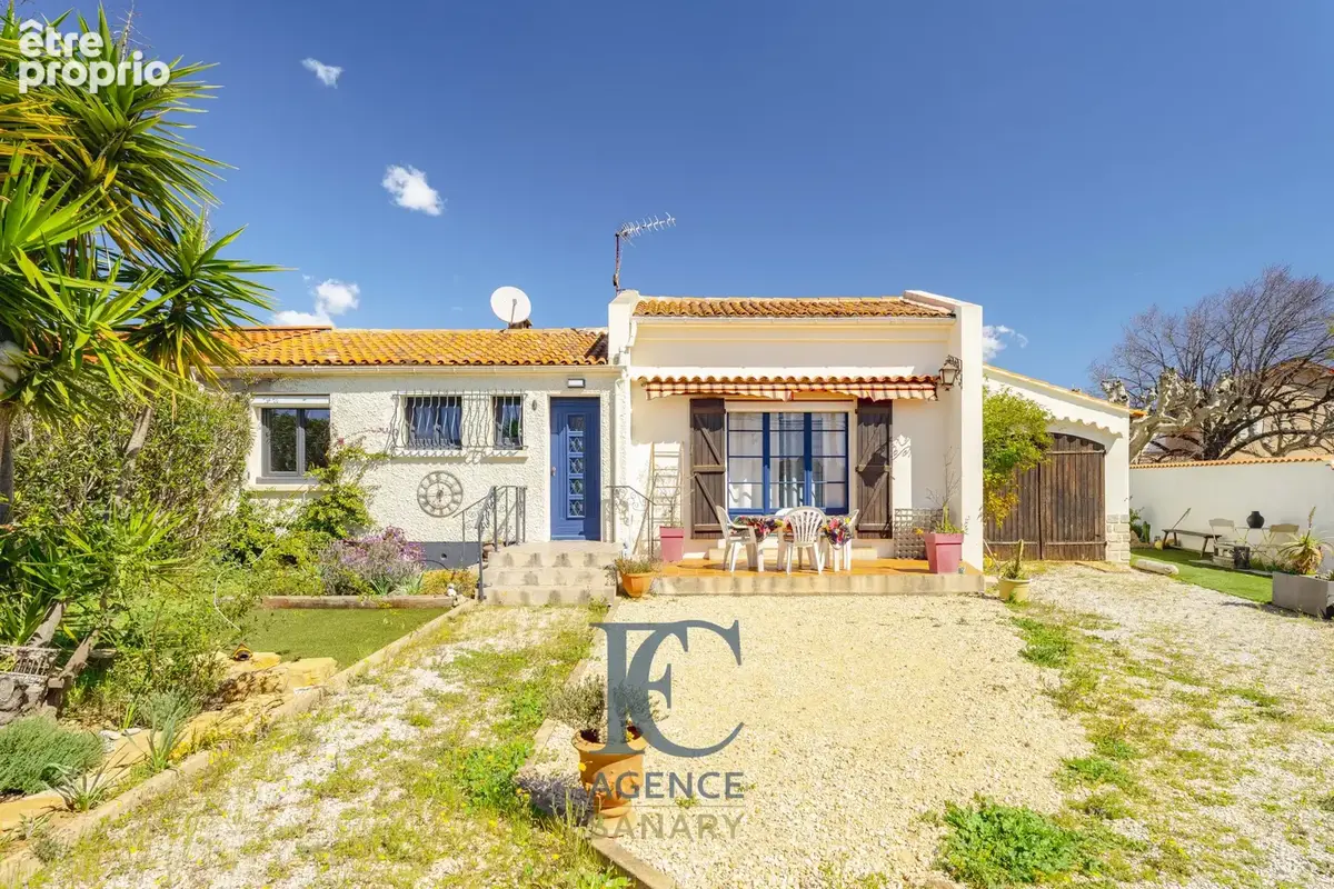 Maison à SAINT-CYR-SUR-MER