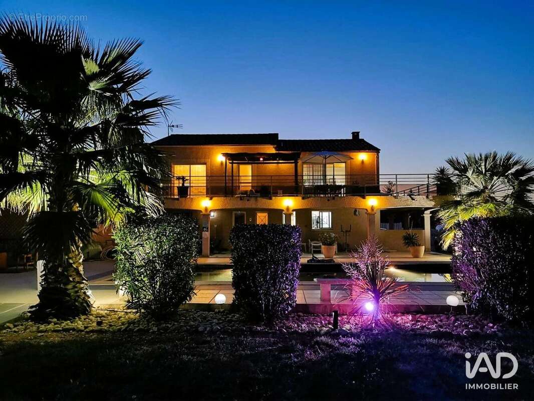 Maison 235 m² à Adissan  - photo 3
