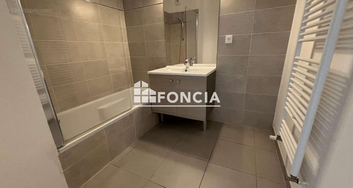 Appartement à HYERES