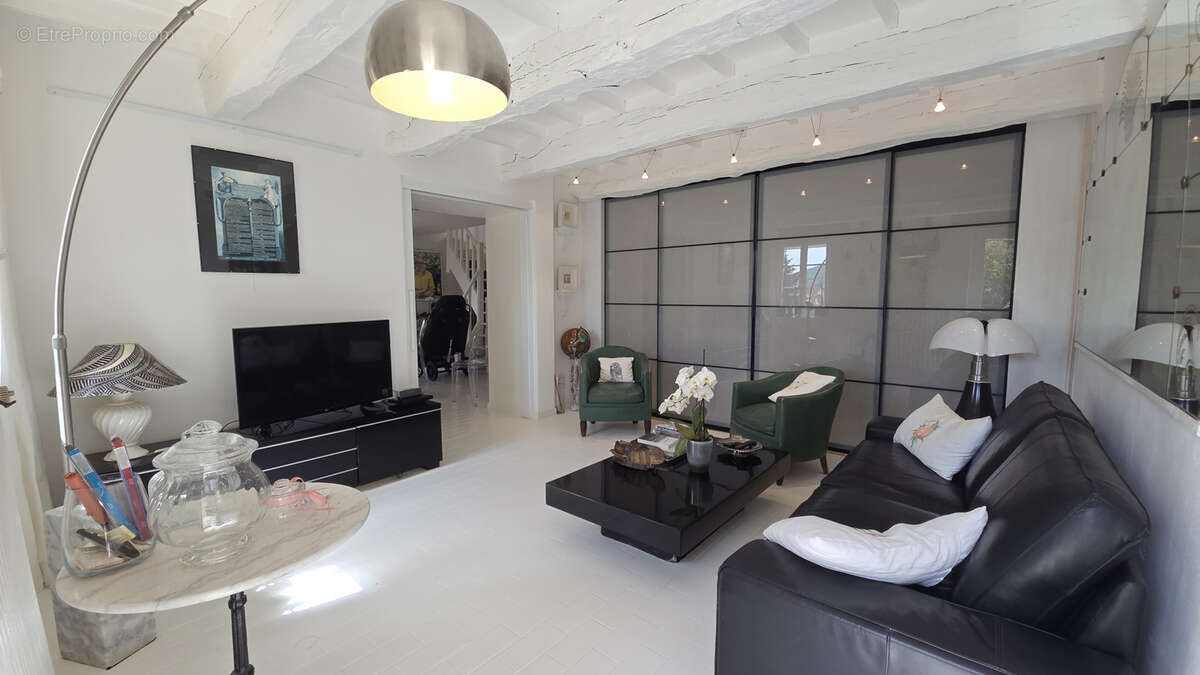 Maison de 182 m2 accessible PMR avec ascenseur   Terrain de 4 000 m2 - photo 4
