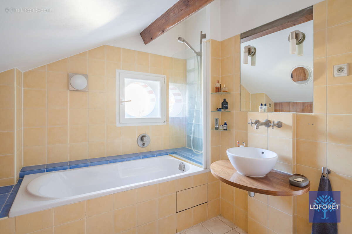 Maison à LES PAVILLONS-SOUS-BOIS