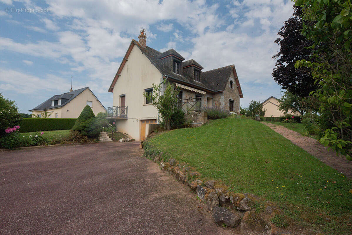 Maison à POINTEL