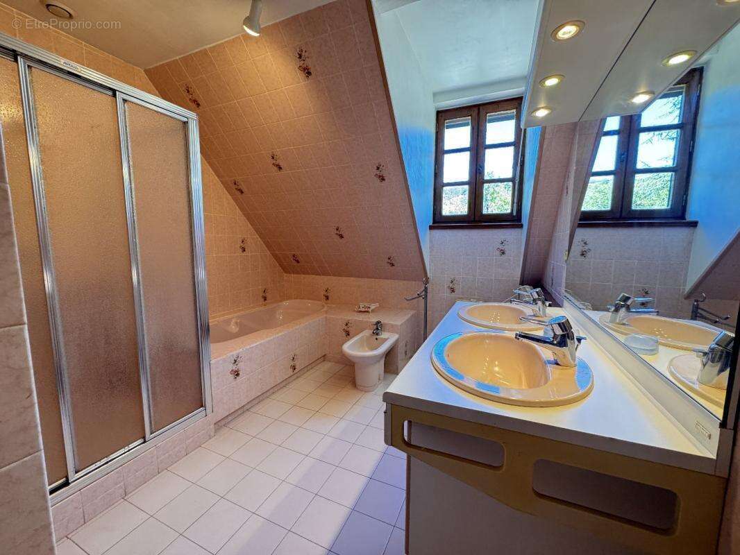 Maison à SALVAGNAC-CAJARC