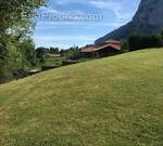 Terrain à COLLONGES-SOUS-SALEVE