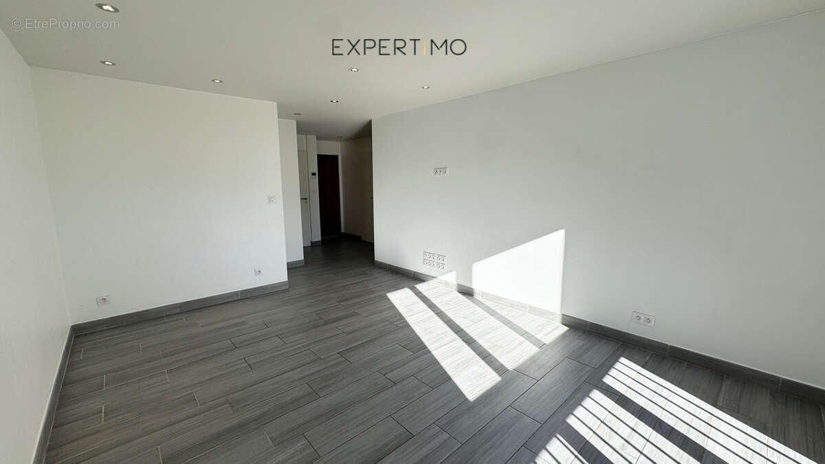 Appartement à SAINT-MARTIN-D&#039;HERES