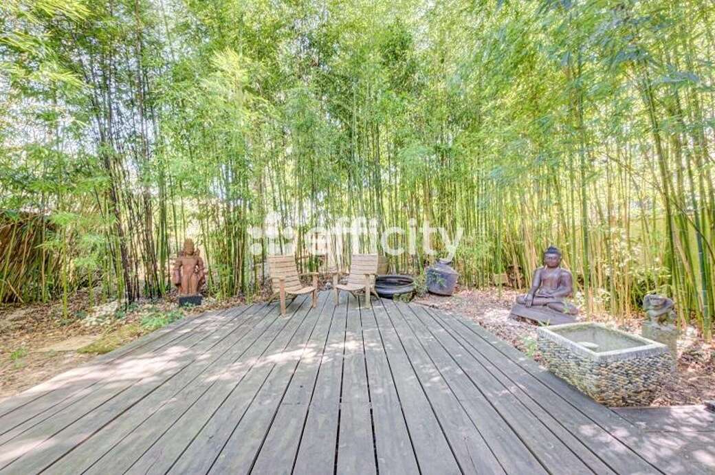 Maison à ISSY-LES-MOULINEAUX