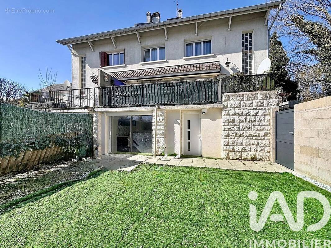 Photo 1 - Appartement à CLAYE-SOUILLY