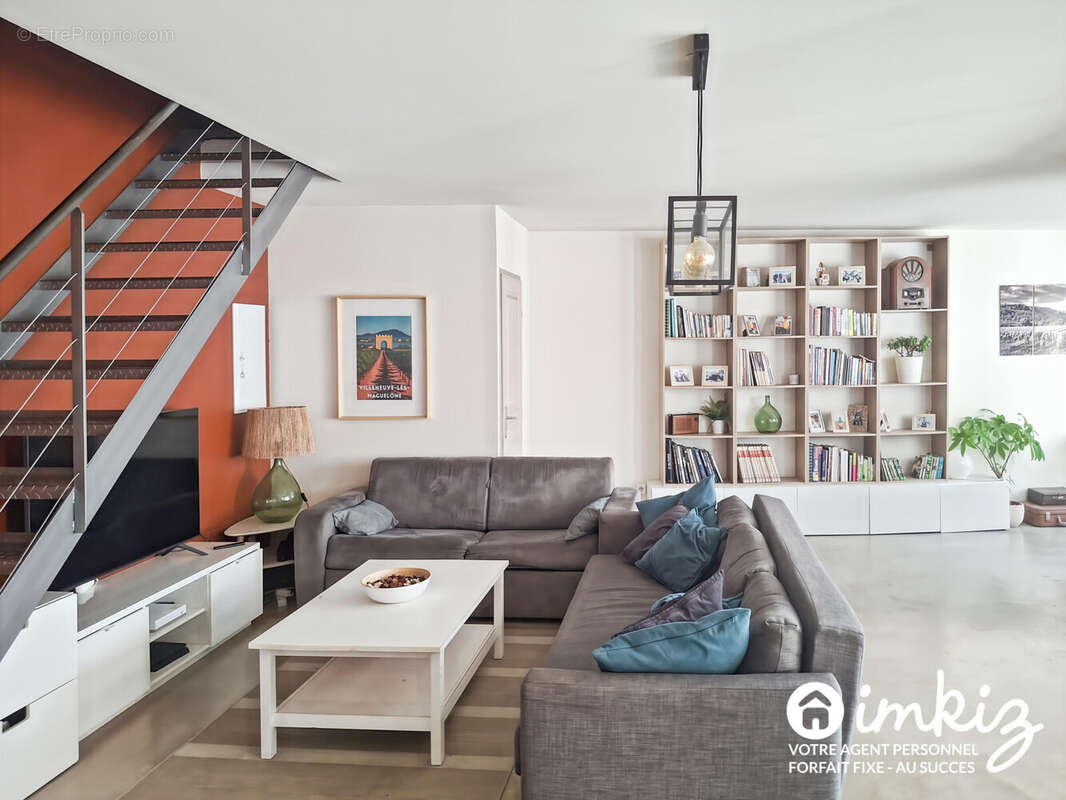 Appt. T4 en duplex dans maison de village - Garage - photo 2