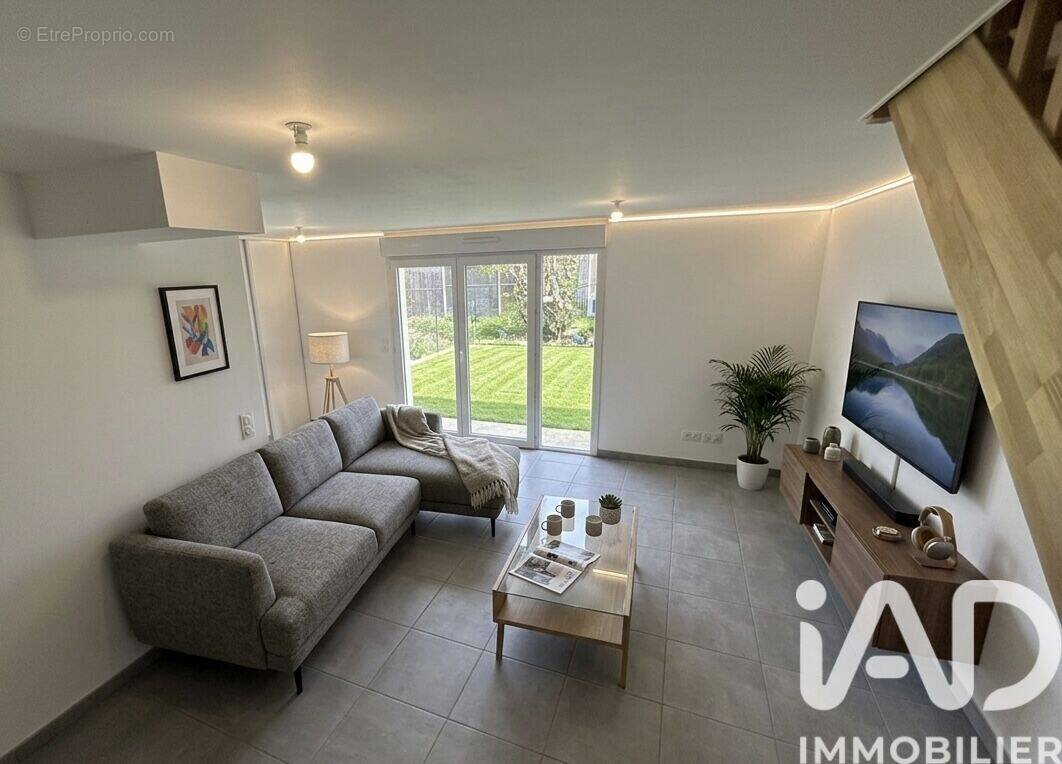 Photo 1 - Maison à BASSENS