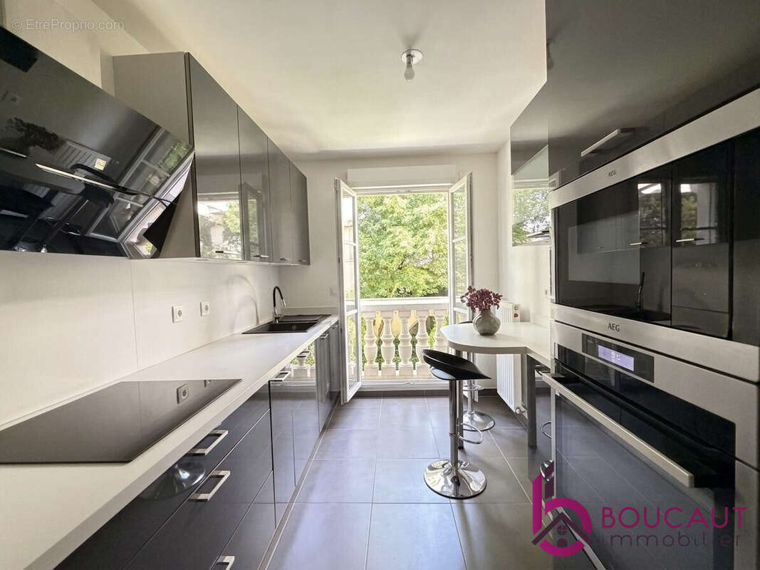 Appartement à LE PLESSIS-ROBINSON