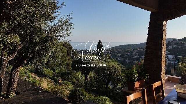 Maison à CAVALAIRE-SUR-MER