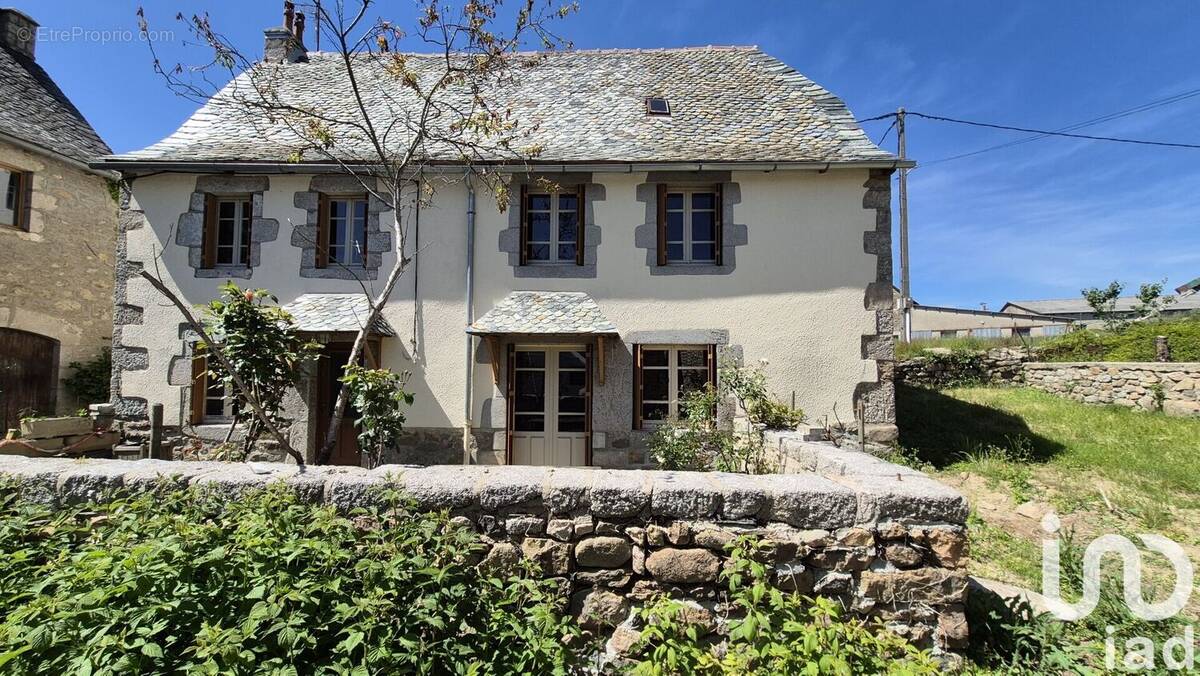 Photo 1 - Maison à ENTRAYGUES-SUR-TRUYERE