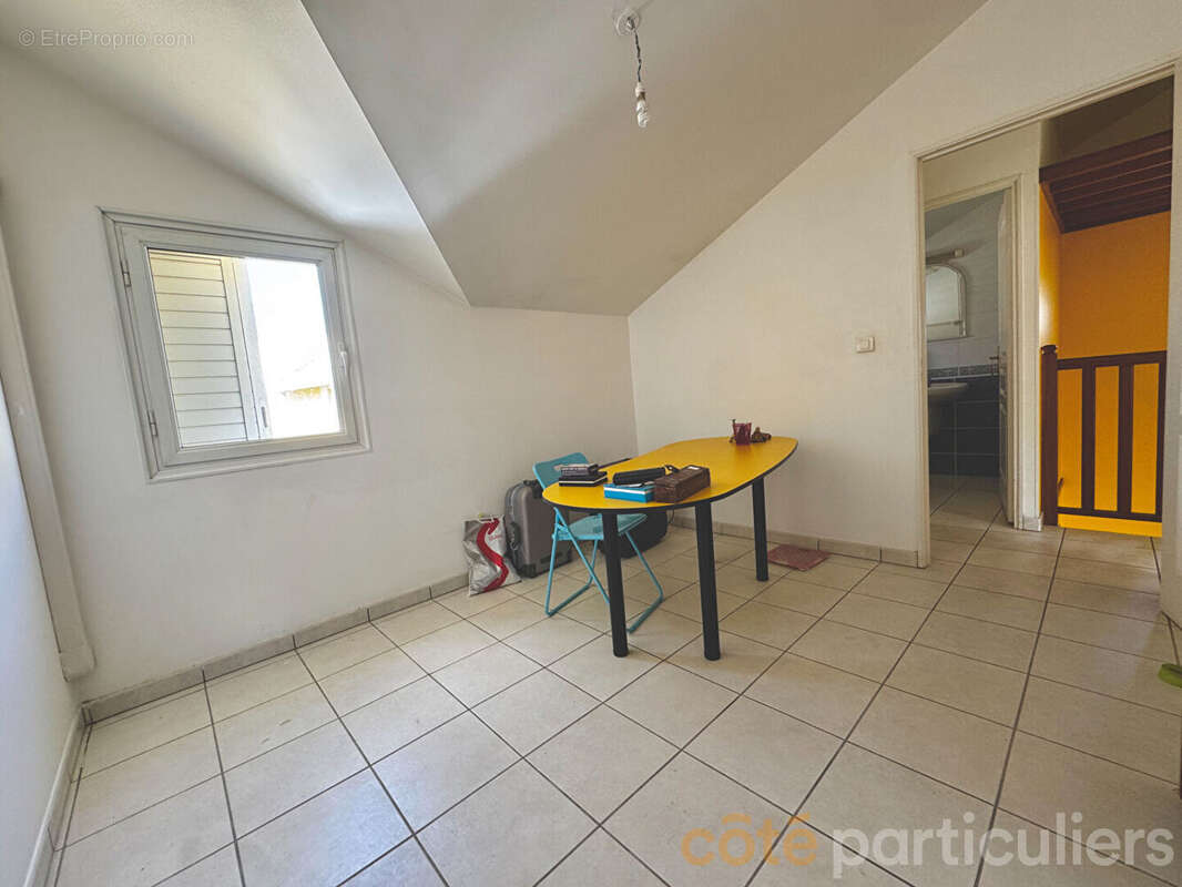 Appartement à L'ETANG-SALE