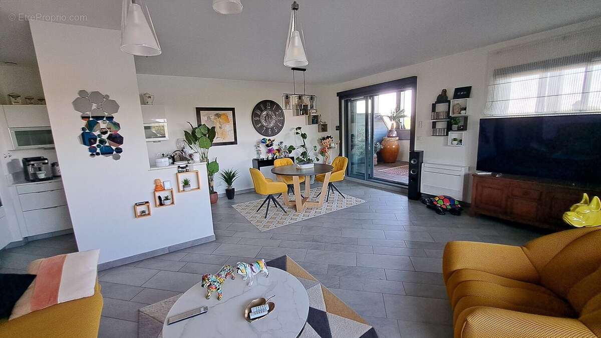 Agde - appartement duplex de standing - t4 au dernier étage - terrasse 36m² (vue)- 2 parkings couverts. - photo 8
