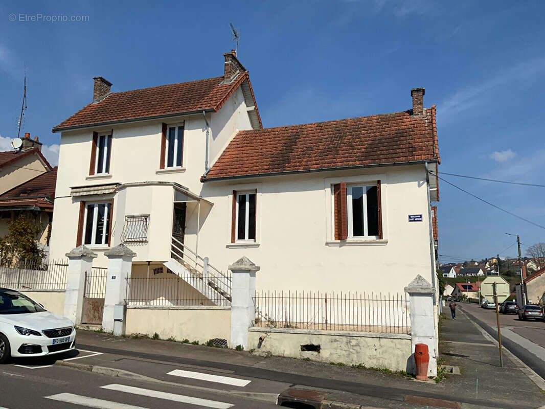 Maison à LE CREUSOT