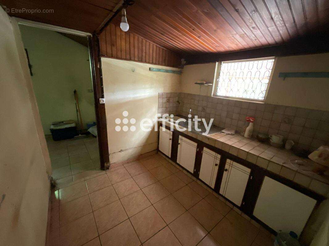 Maison 74 m² à Ducos  - photo 6
