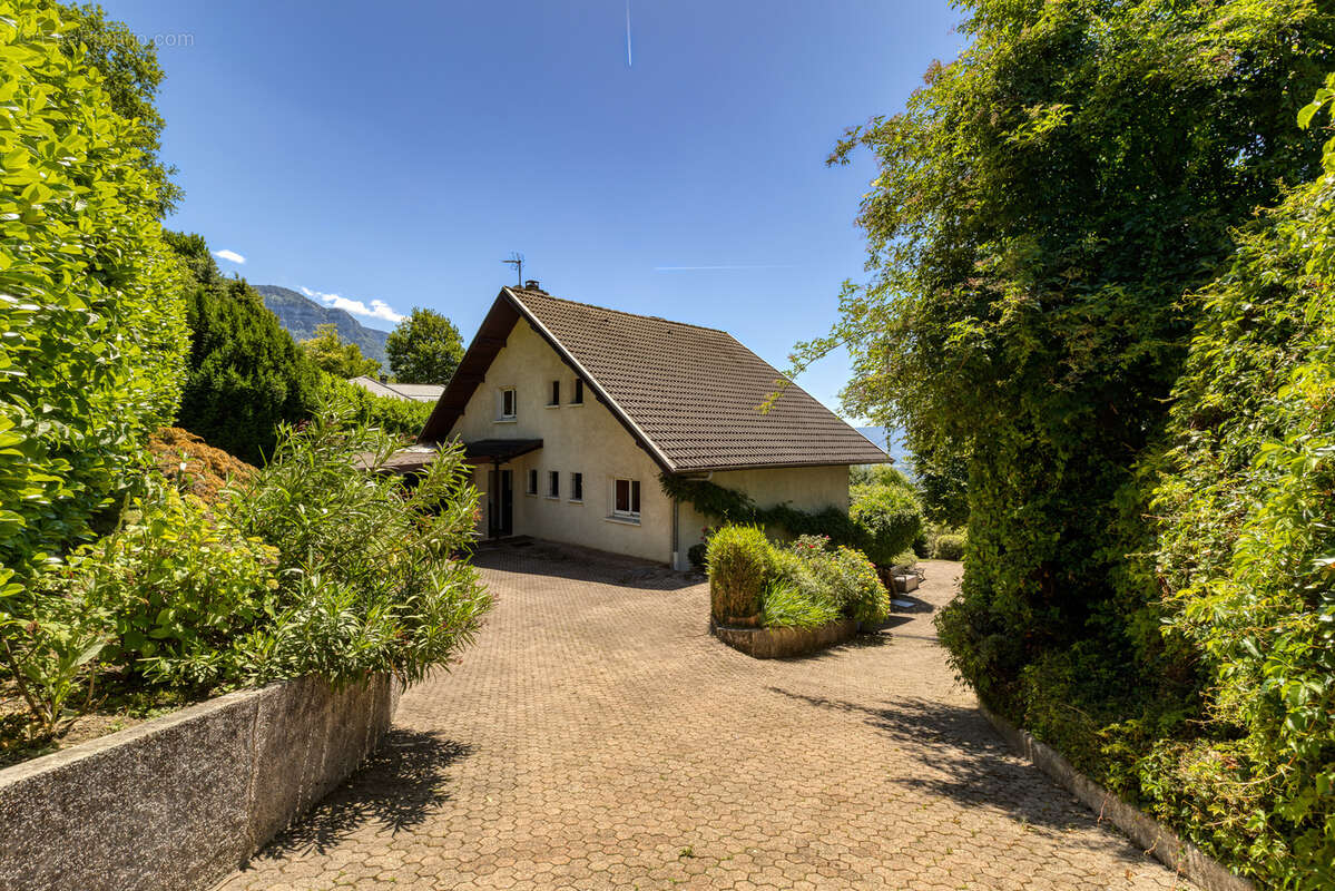 Trévignin - Villa avec vue lac - Terrain 2500 m2 - photo 24