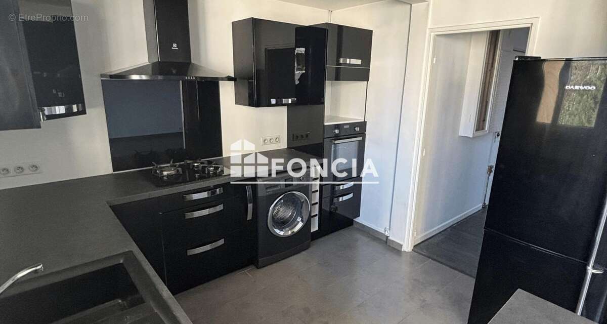 Appartement à CHILLY-MAZARIN