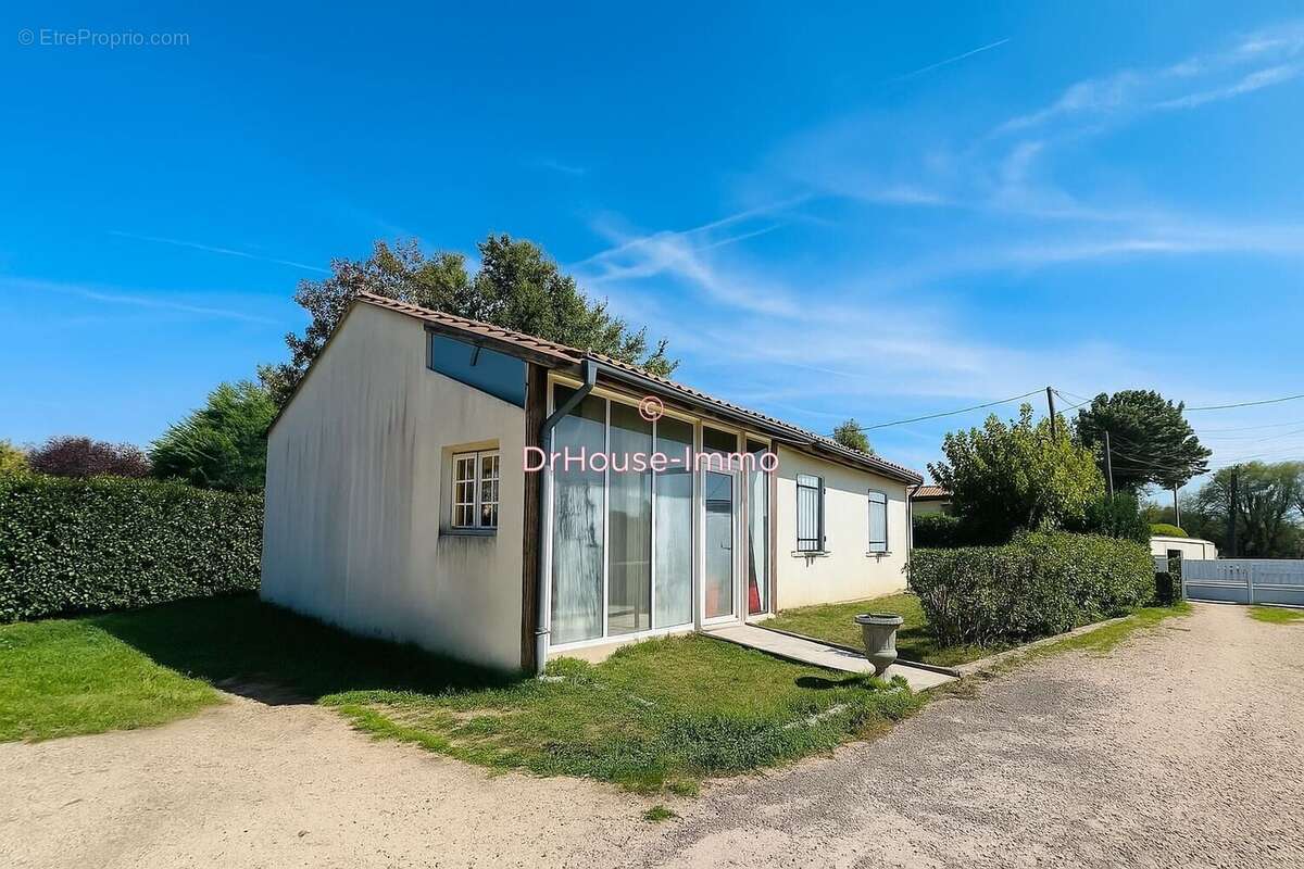 Maison à SAINT-SULPICE-ET-CAMEYRAC