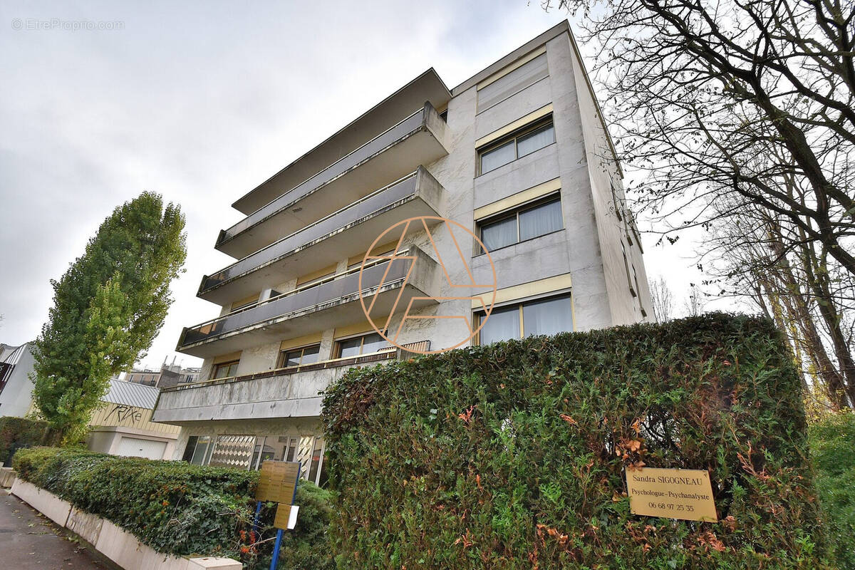 Appartement à SAINT-MAUR-DES-FOSSES