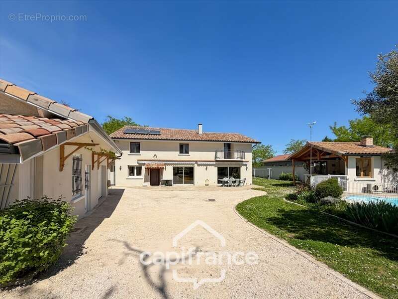 Maison à EPINOUZE