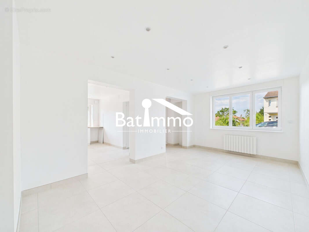 Maison 110 m² à Corny-Sur-Moselle  - photo 2