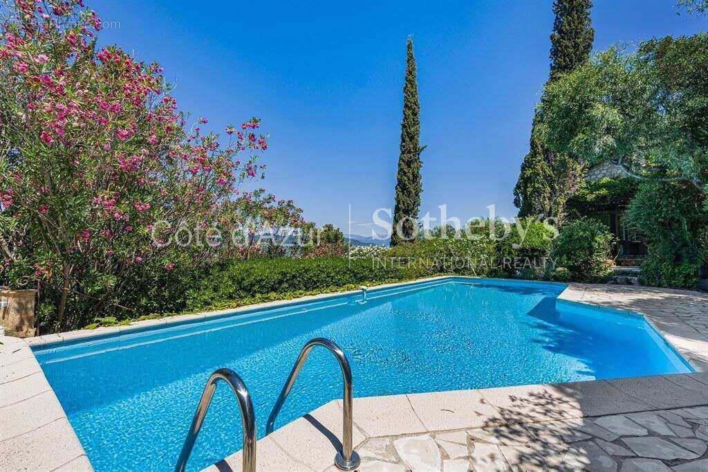Théoule-sur-Mer – Villa provençale de 180 m² avec vue mer panoramique, piscine et hammam - photo 16