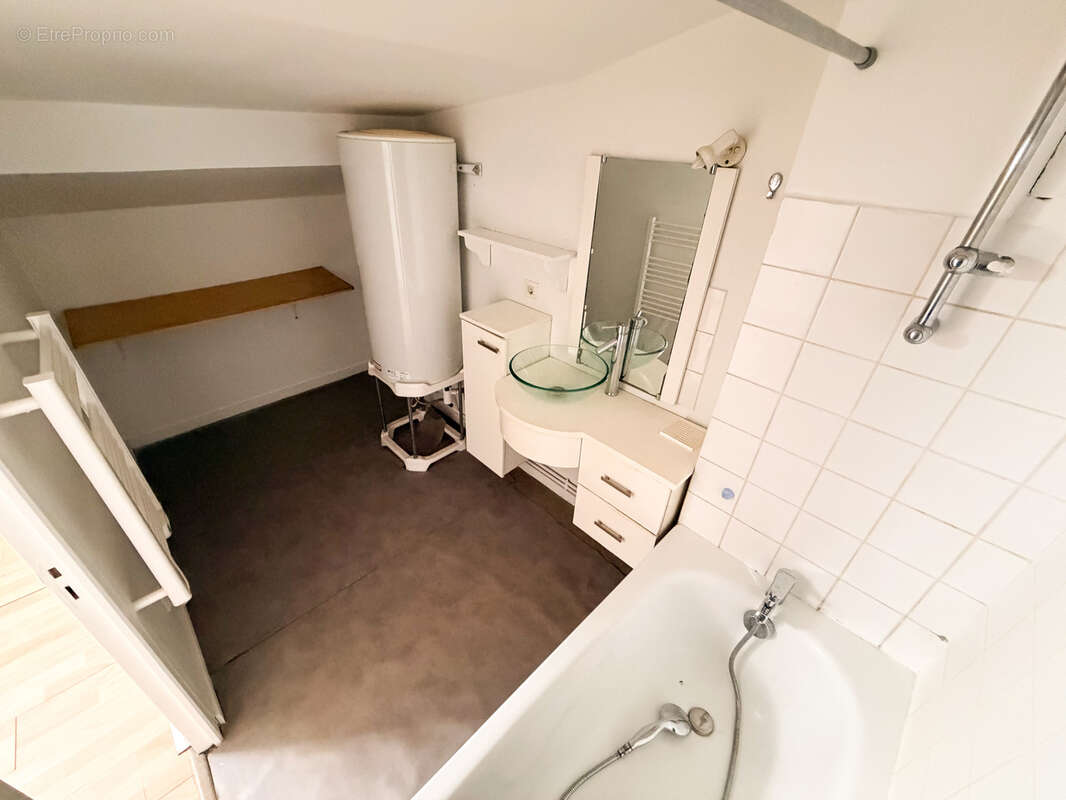 Duplex T2 de 42 m2   Dernier étage   Charme de l'ancien   Fort potentiel - photo 9