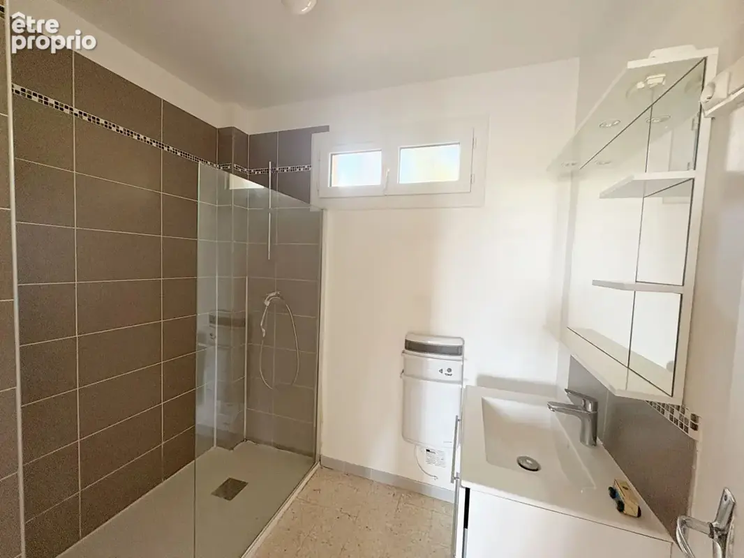Bandol - T3 - 72 m² - terrasses - photo 8