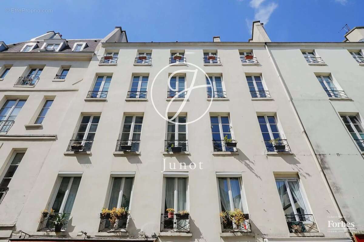 Appartement à PARIS-4E