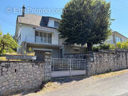 Maison à ENTRAYGUES-SUR-TRUYERE