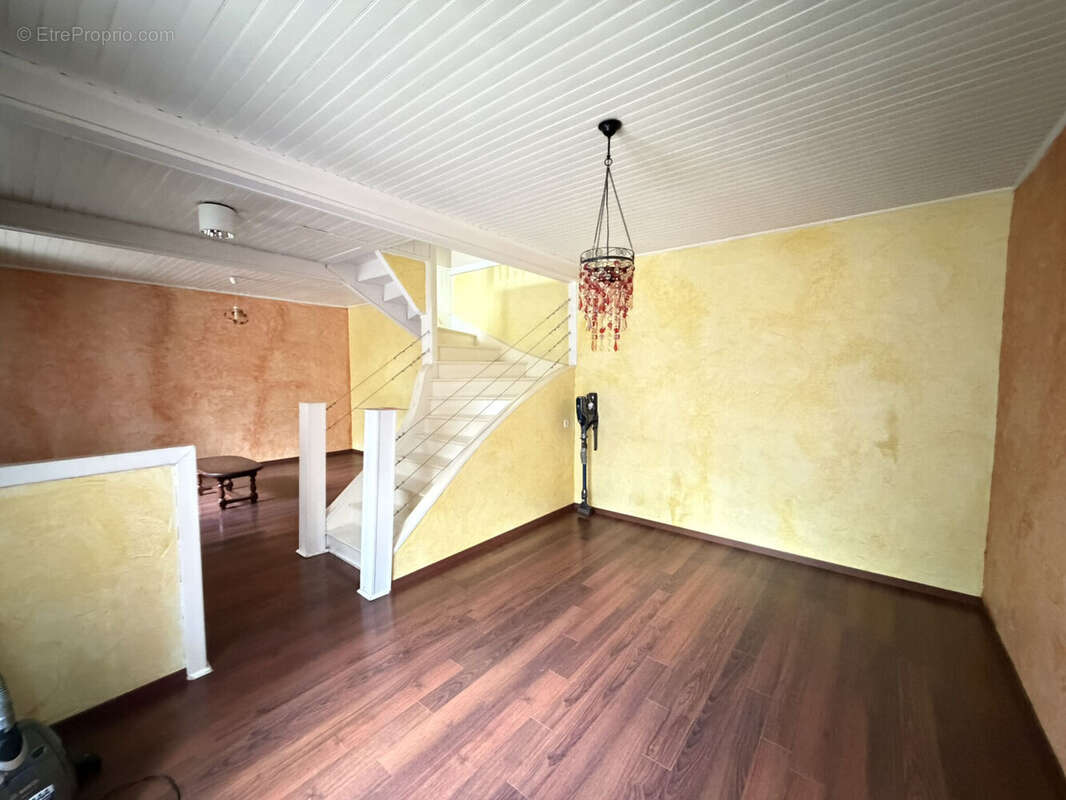 Photo 6 - Maison à COURS-LA-VILLE