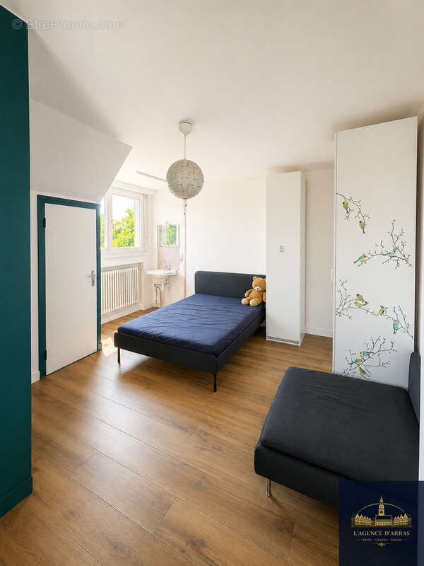 EXCLUSIVITÉ   Grande maison familiale de 210 m2 avec 6 chambres, jardin, à moins de 15 min à pied de la gare - photo 12