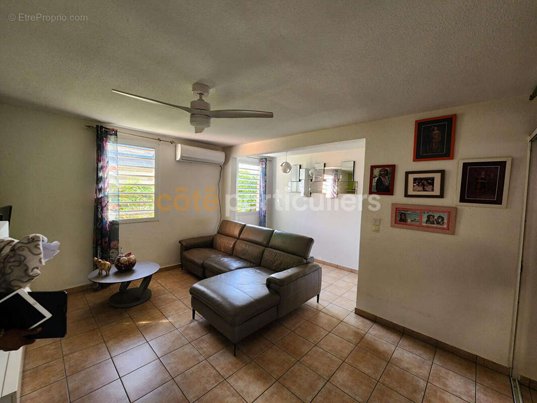 Appartement à BAIE-MAHAULT