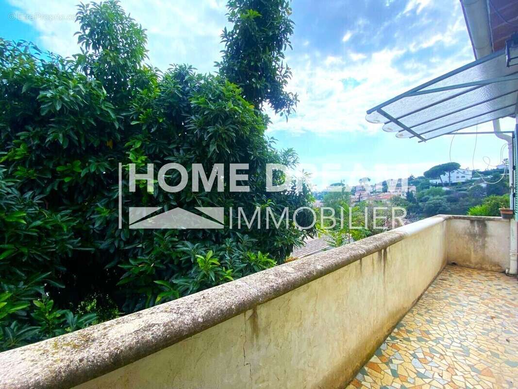 Appartement à VENCE