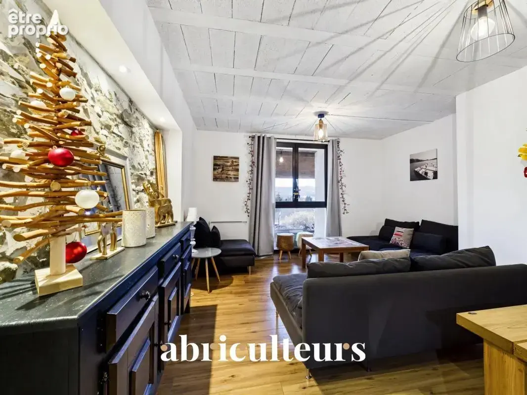 Propriété de caractère rénové et dans un environnement verdoyant en vente à  Charvonnex Annecy (74370) - photo 13
