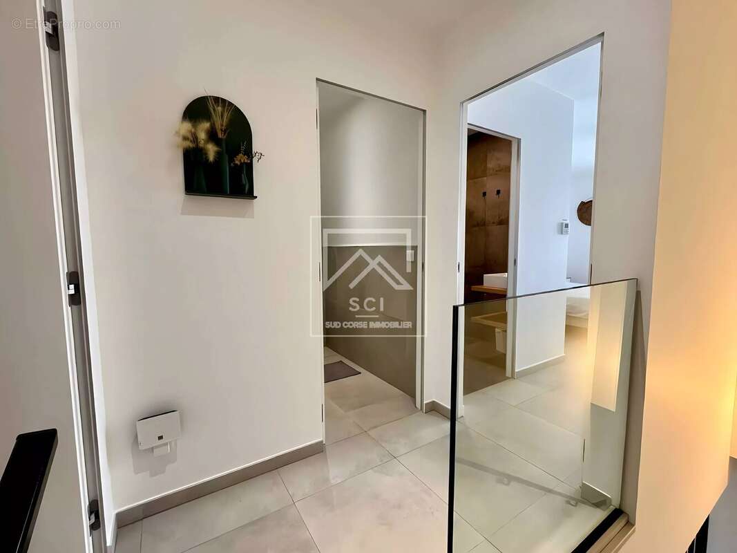 Appartement à LECCI