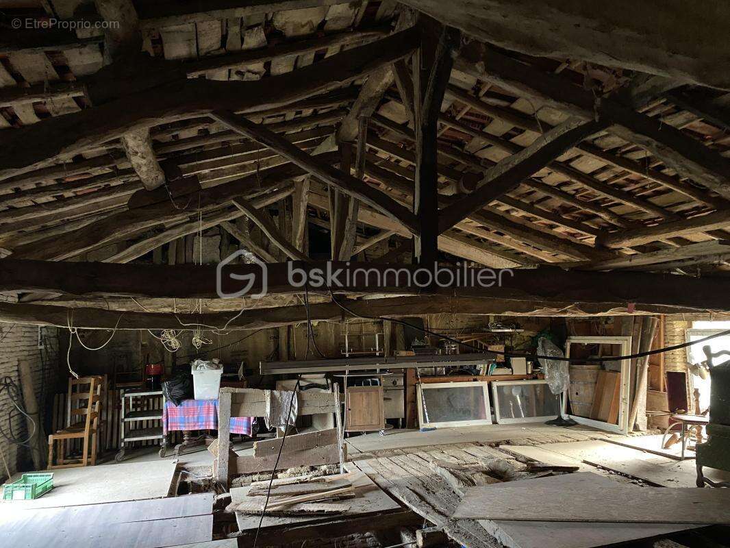 Maison à SAINT-SULPICE