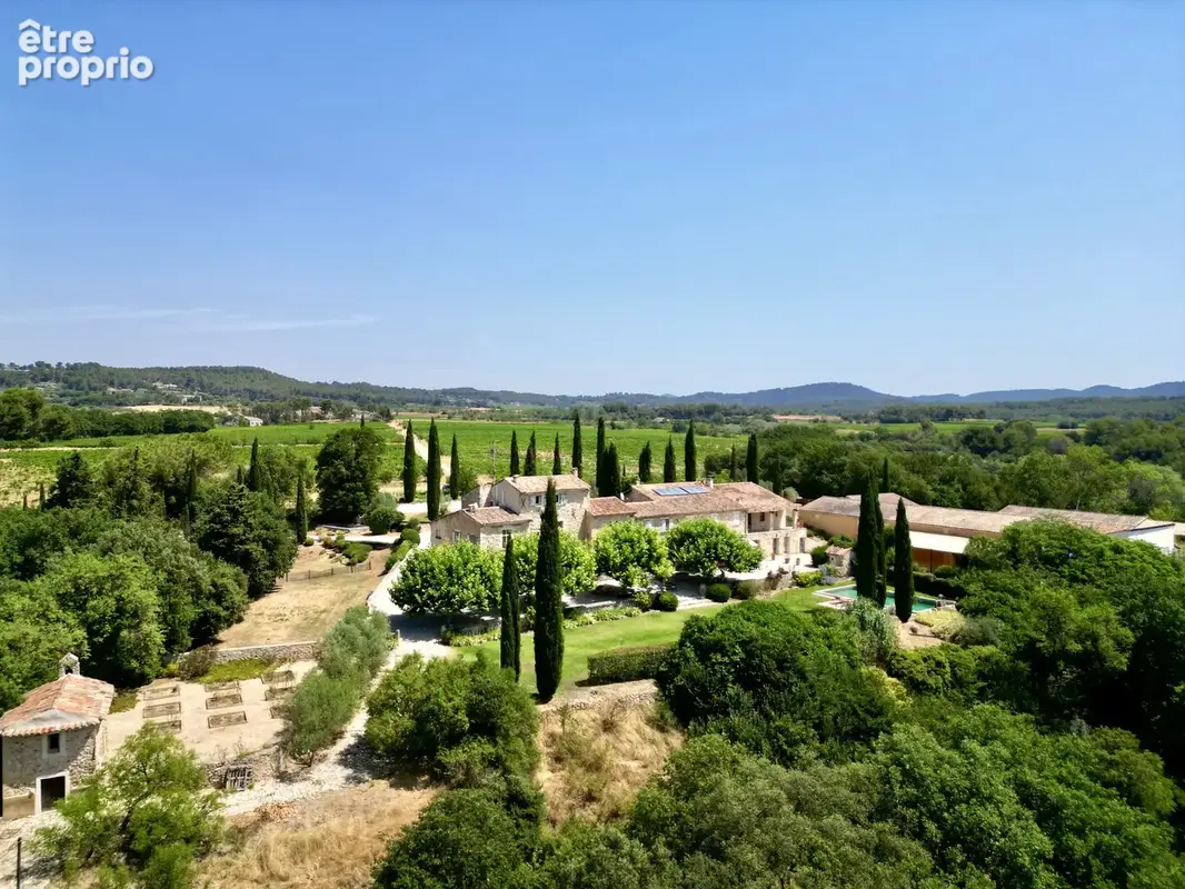 Sud luberon   domaine viticole de 39 ha avec bastide de caractère - photo 1